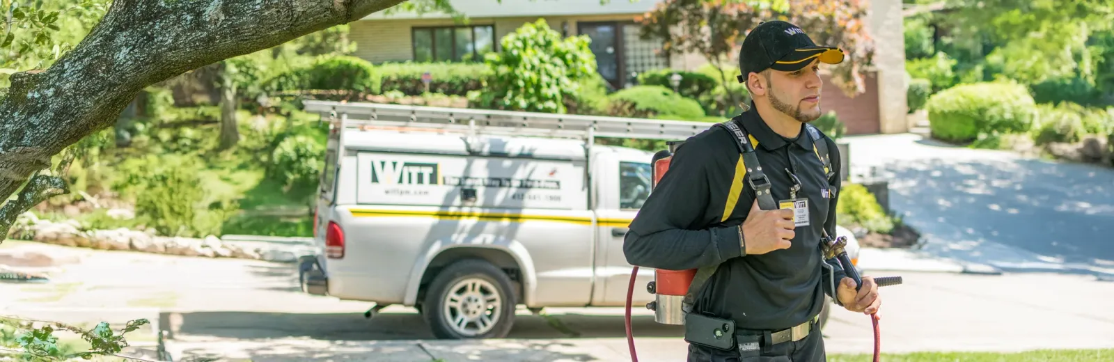 pest-control-tech